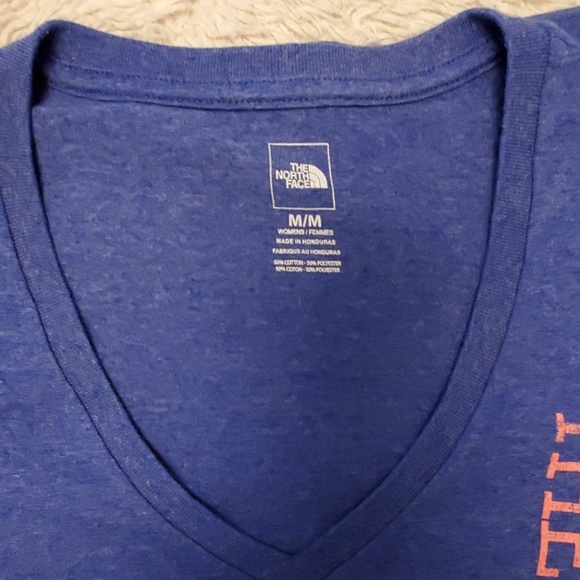 The North Face Logo v-neck Tshirt - Picture 7 of 7